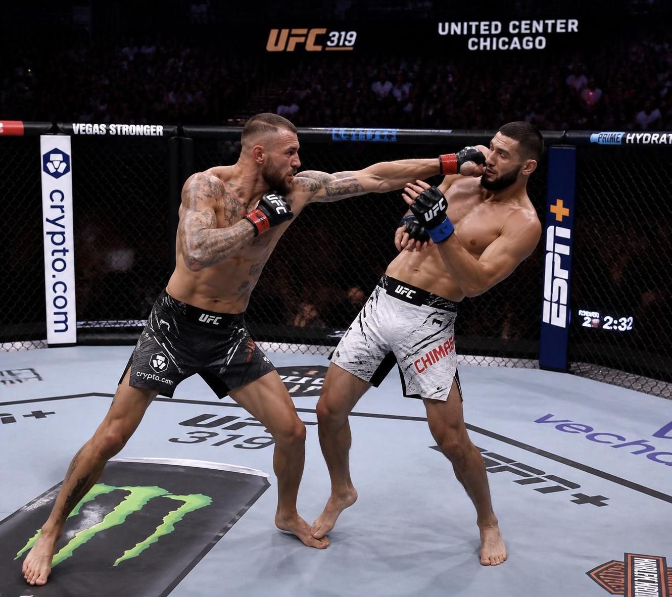 découvrez les combats clés et les enjeux importants de l'ufc 319, un événement majeur du mma qui promet action, stratégie et moments mémorables pour les fans de sports de combat.