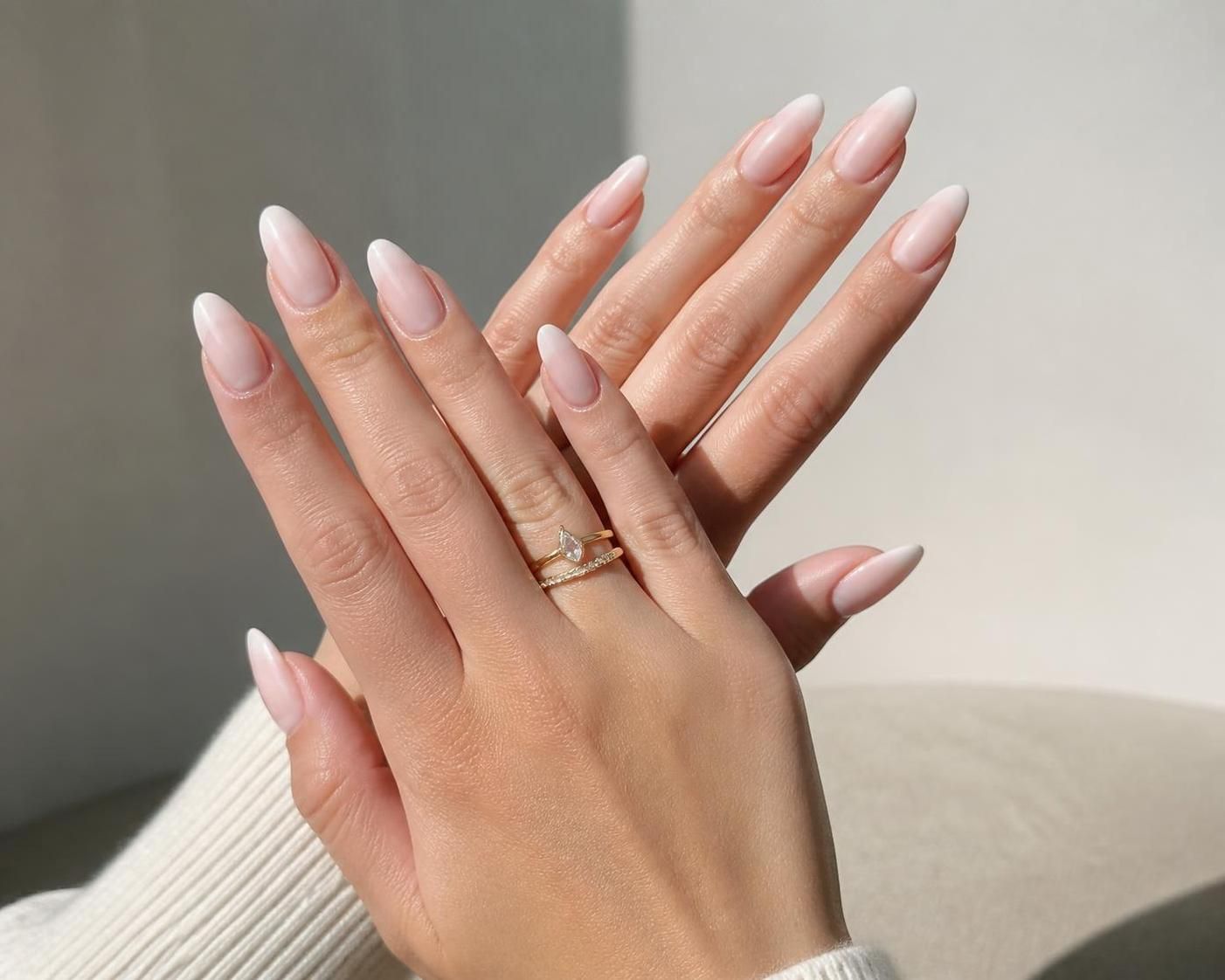découvrez la tendance baby boomer sur ongles, une technique élégante qui réinvente la manucure avec un dégradé subtil et sophistiqué, parfait pour un look chic et moderne.