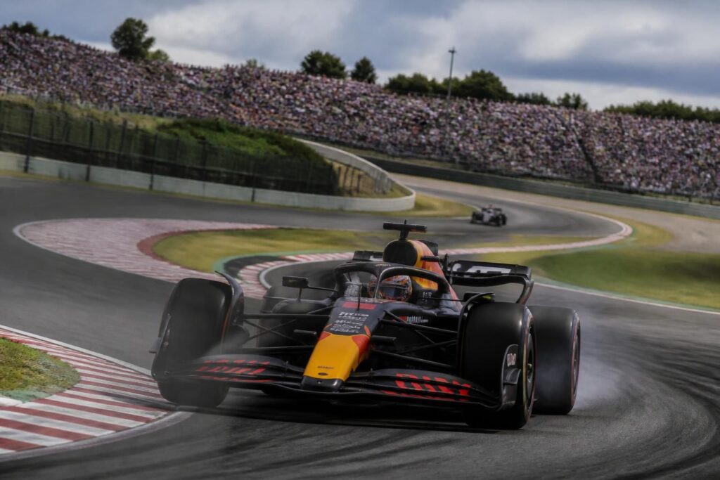 découvrez les enjeux et surprises à venir lors des prochains tours du grand prix de formule 1 à suzuka, un circuit japonais emblématique riche en sensations fortes.